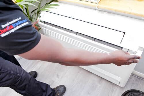 AC Gas Refilling